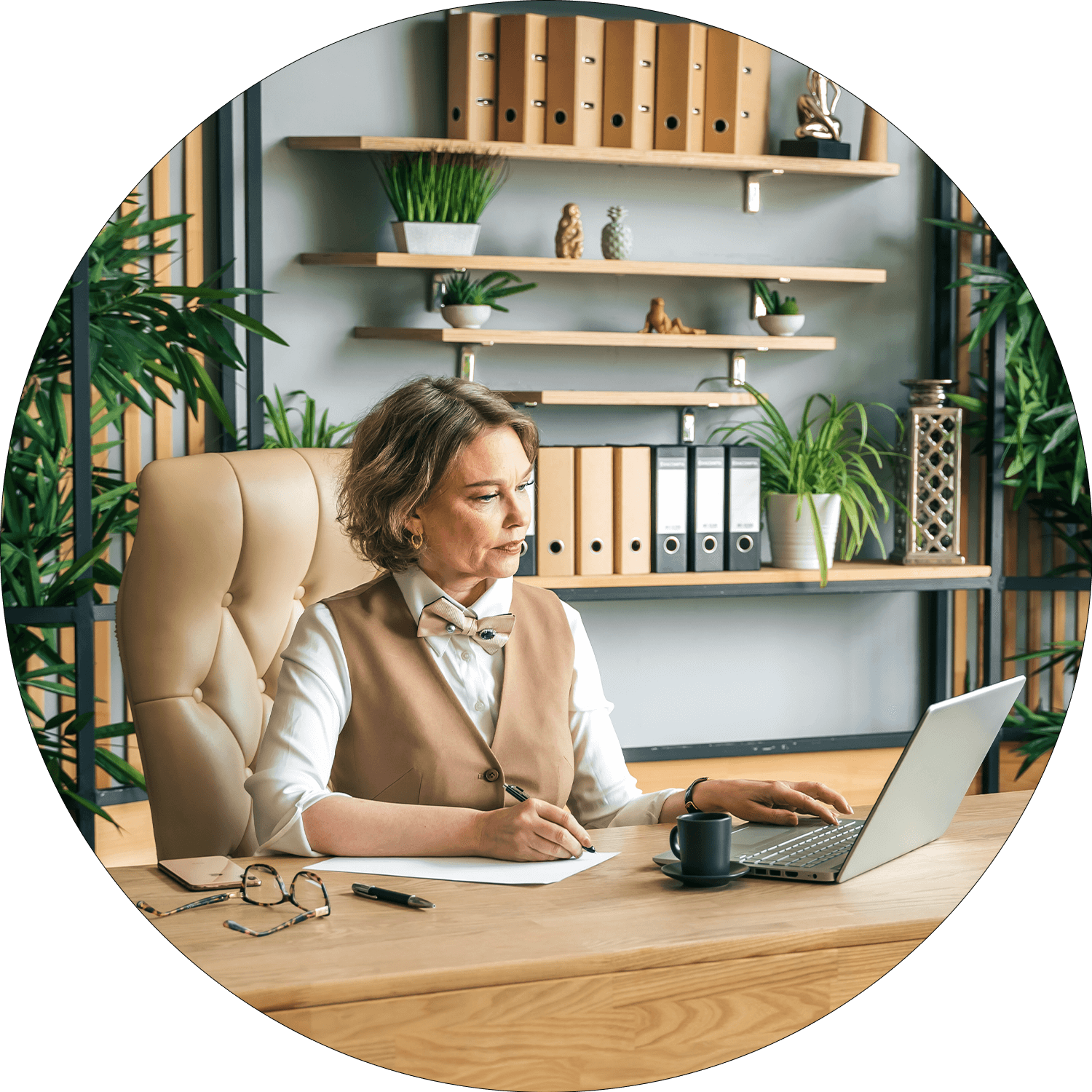 Bank-Director-Woman-Computer.png